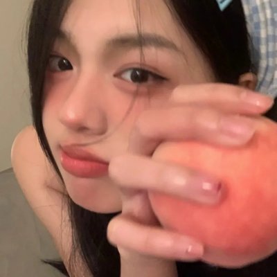 背鸭子的男孩